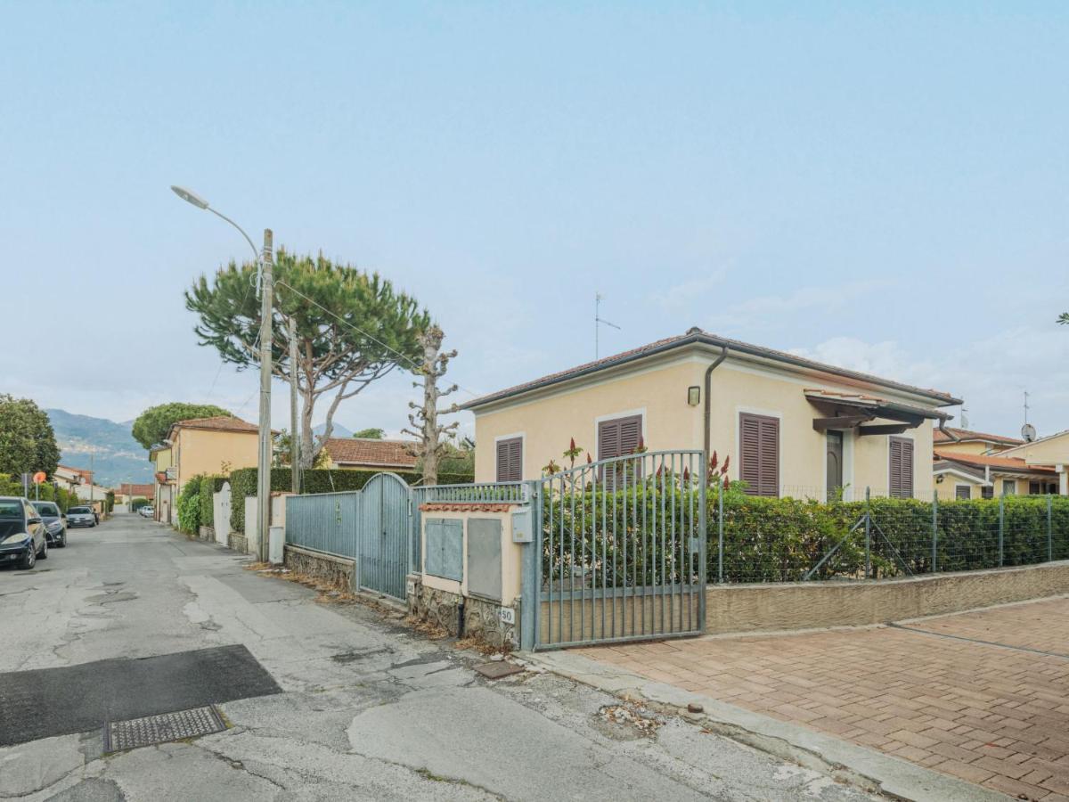 Holiday Home Manuela By Interhome Marina di Pietrasanta Exterior foto